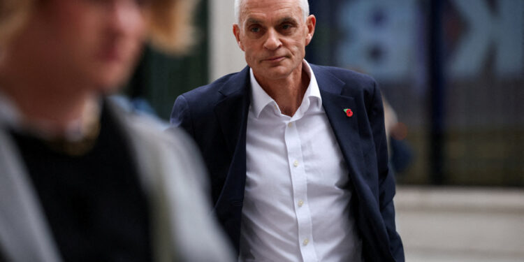 Threats of lawsuits from Trump | Resigning director general calls on BBC to ‘fight’ to defend journalism