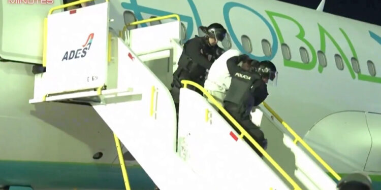 Expulsion of migrants | CBS blocks a report, the journalist denounces “censorship”