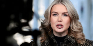 Karoline Leavitt, White House spokesperson, announces she is pregnant