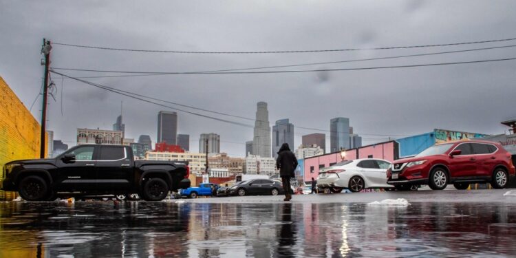 Risk of flooding in Los Angeles | Authorities issue evacuation orders
