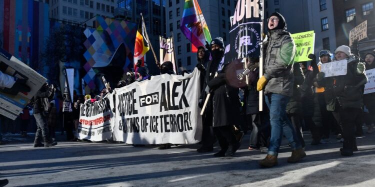 Demonstration against immigration police, journalists arrested