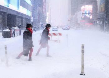 Major winter storm kills at least 11 in the United States