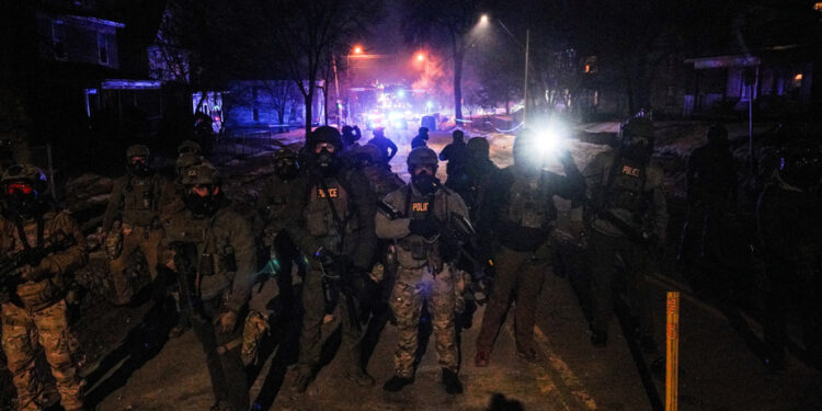 Minneapolis | Federal agent shoots person