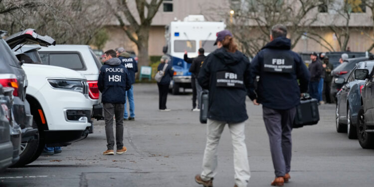 Oregon | Two people injured in Portland by federal agents