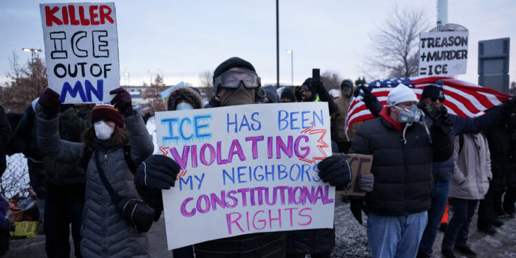Protesters for and against ICE clash in Minneapolis