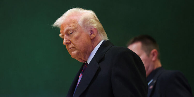 Trump attacks “fake polls” after unfavorable percentages