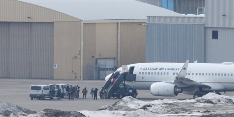 A judge cancels the policy of expulsions to third countries