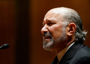 Commerce Secretary denies close ties to Jeffrey Epstein