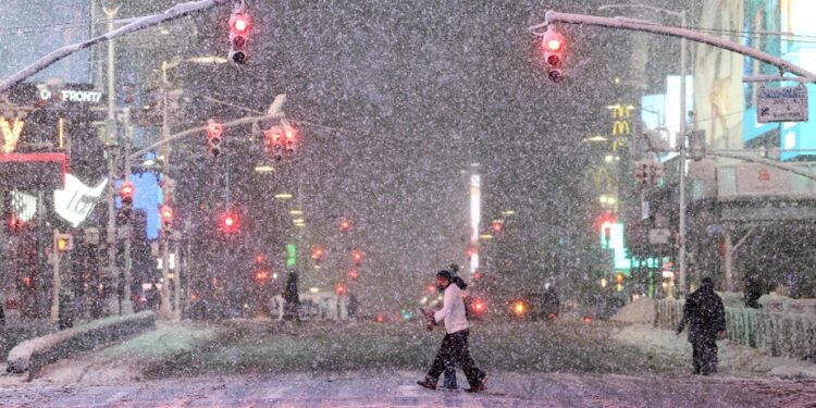 Major winter storm hits New York and New Jersey