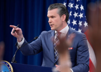 Withdrawal of major media accreditations