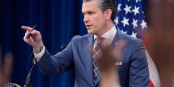 Withdrawal of major media accreditations