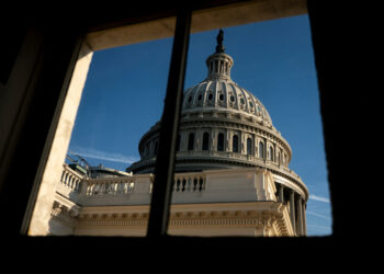 Congress struggles to agree to end budgetary paralysis