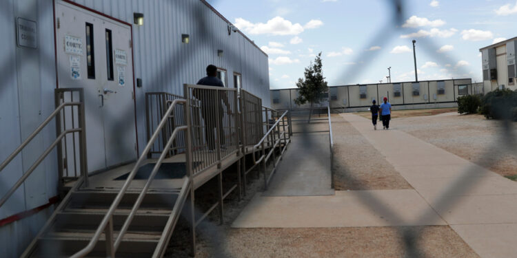 Migrant children suffer poor detention conditions