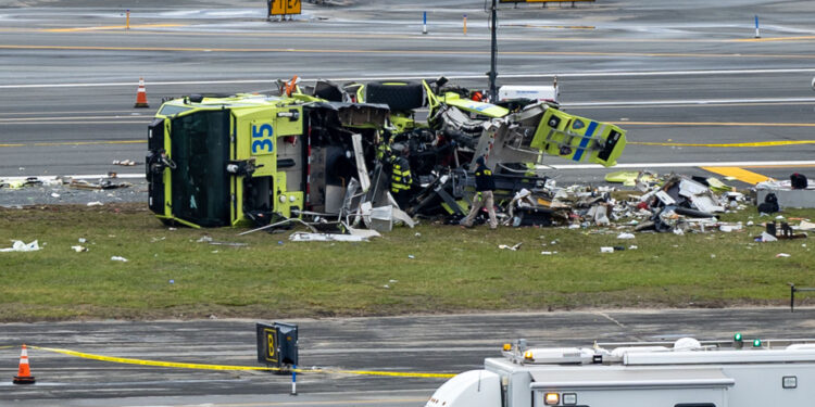 Plane crash at LaGuardia | Several failures in the line of sight of investigators