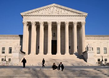 Supreme Court blocks law banning schools from revealing transgender identity